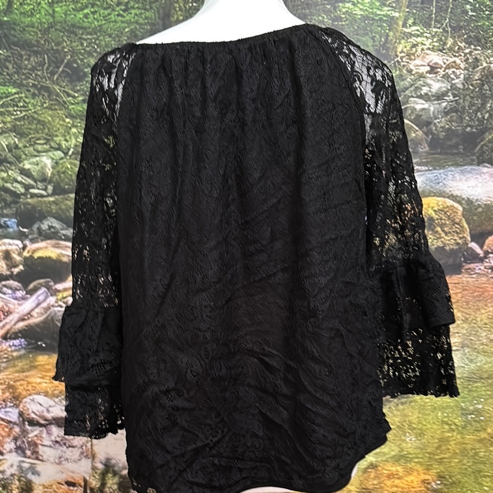 Bwear Black Ruched Bell Sleeve Blouse - Picture 4 of 8